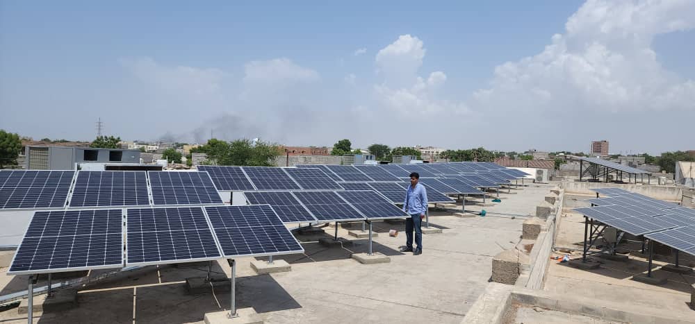  توريد وتركيب منظومة الطاقة الشمسية لمخازن اللقاح في محافظة الحديدة