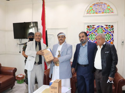 Member of the Supreme Political Council Receives the Study of Yemeni Migration-Reciprocal Impacts